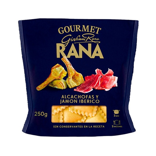 Pasta fresca ravioli al huevo relleno con alcachofas y jamón